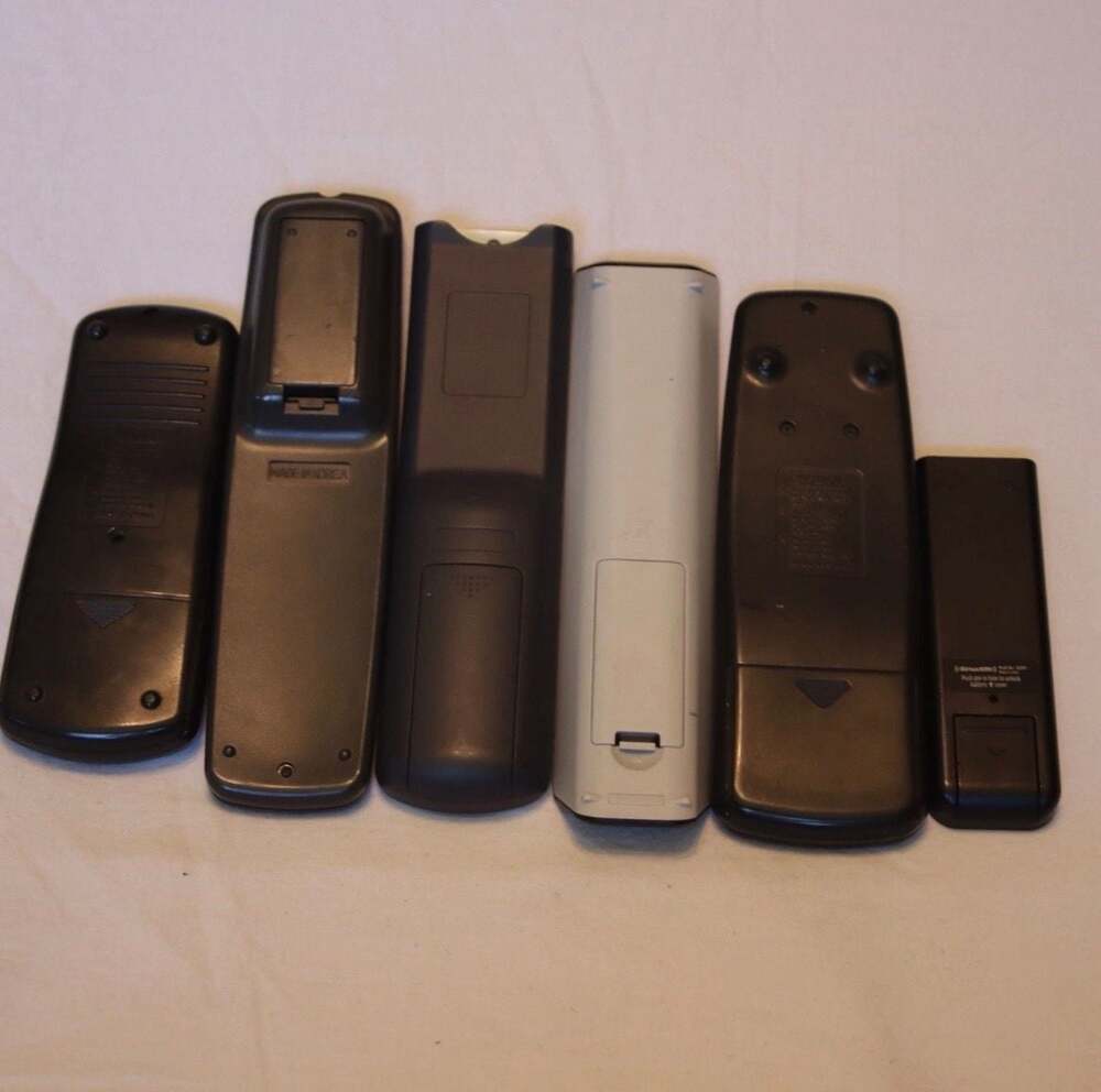 Lot of 6 Assorted Universal , mixed brands